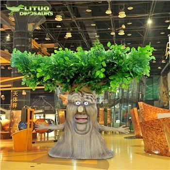 Pohon Berbicara Animatronik
