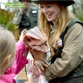 Boneka Velociraptor